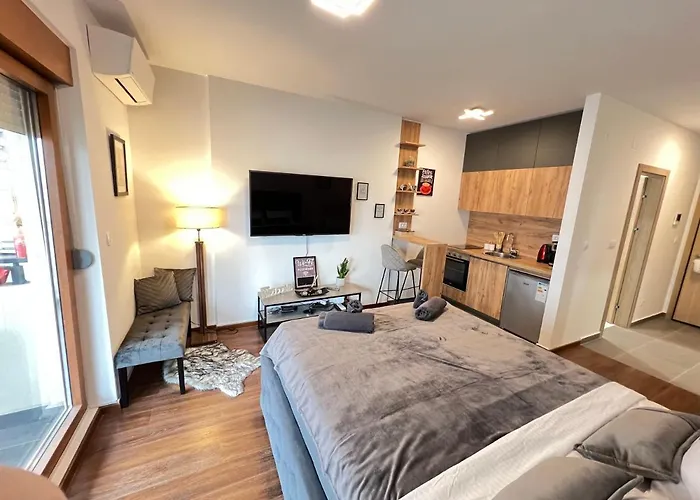 White Homes 16 - Master Quart * Podgorica