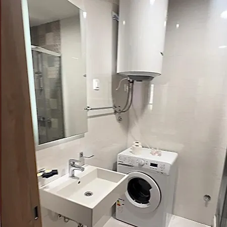 White Homes 16 - Master Quart *