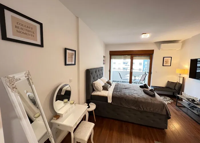 White Homes 16 - Master Quart *